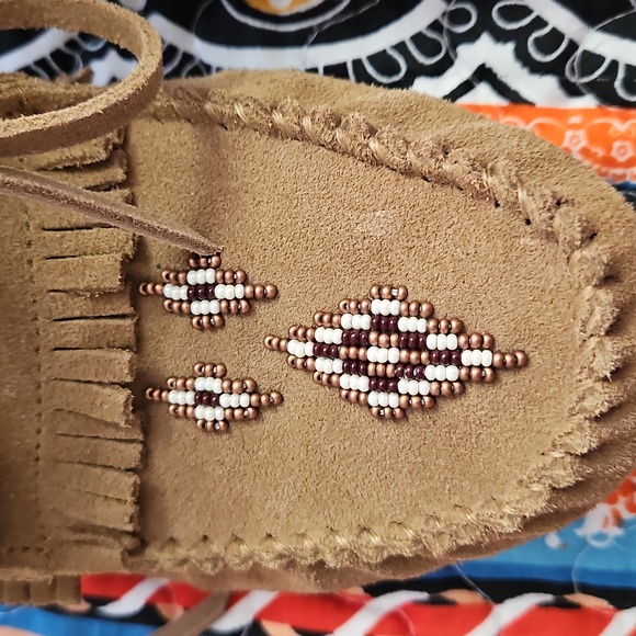 NWOB WOMENS MOCCASINS - Picture 2 of 5